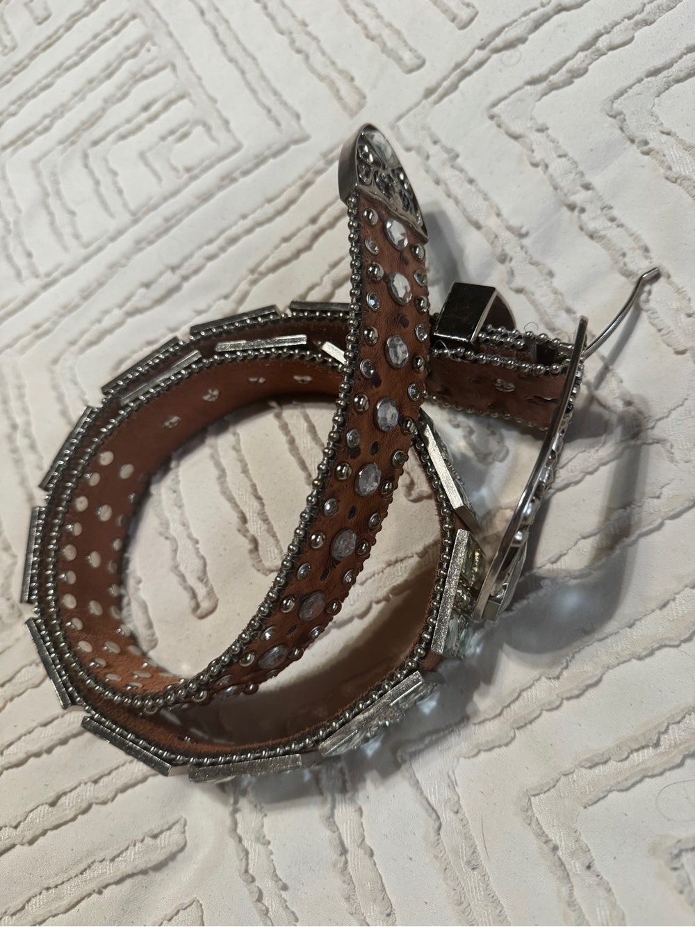 Leather and rhinestone belt M